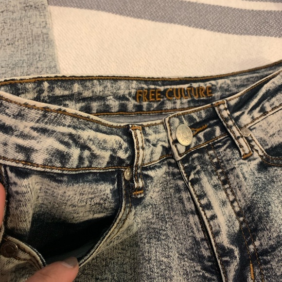 FREE CULTURE jeans. Skinny, high rise. - Picture 5 of 12